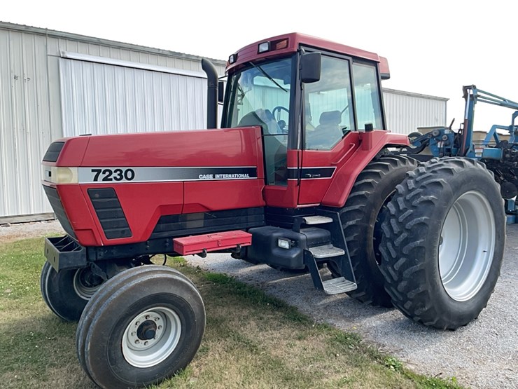 1994-cih-7230-magnum-tractor-image-1