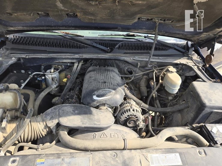 2002-chevrolet-silverado-2500-image-25