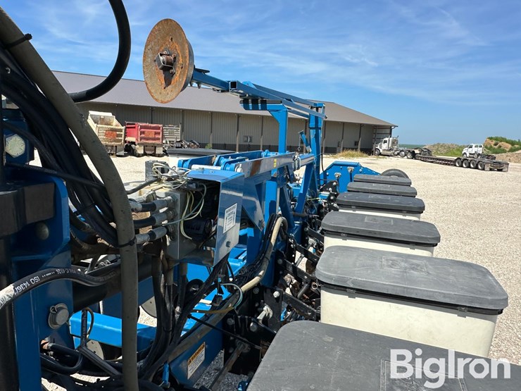 kinze-3600-image-11