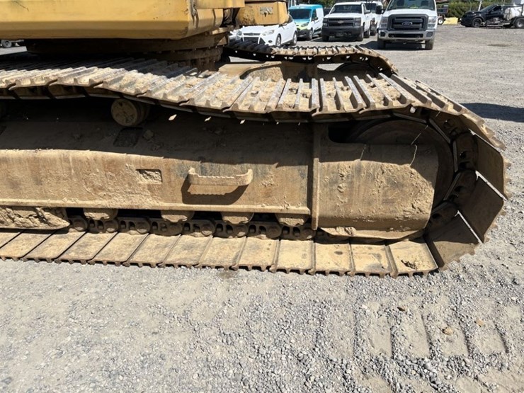 caterpillar-330b-image-18