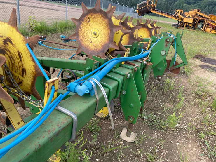 john-deere-825-image-15