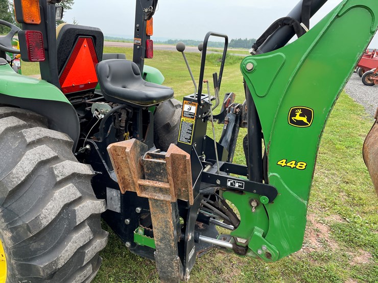 2011-john-deere-4120-image-19