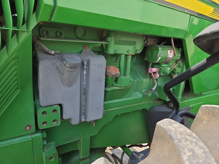 john-deere-8310-image-7