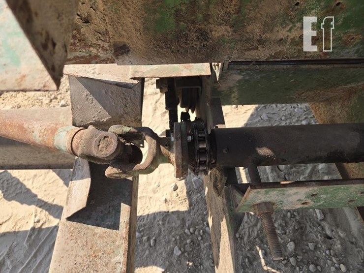 john-deere-400-image-13