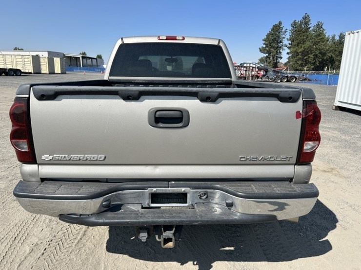 2003-chevrolet-silverado-1500hd-image-4