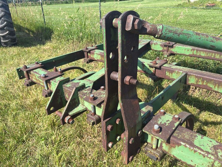 john-deere-11-image-22