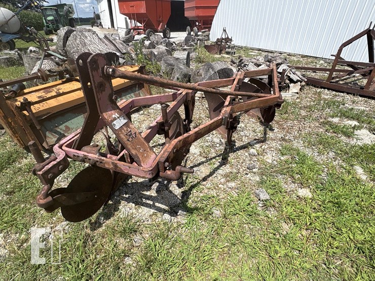 massey-ferguson-74-image-1