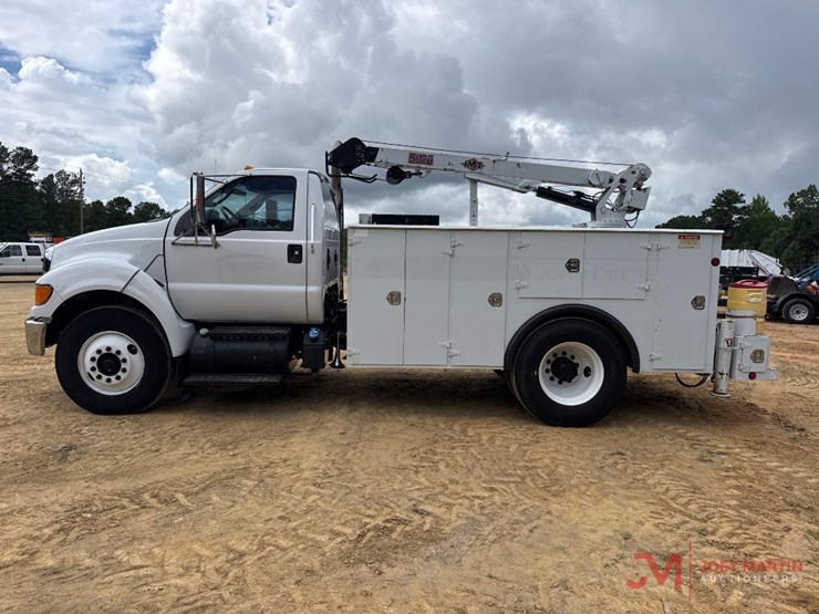 2015-ford-f750-xl-image-5