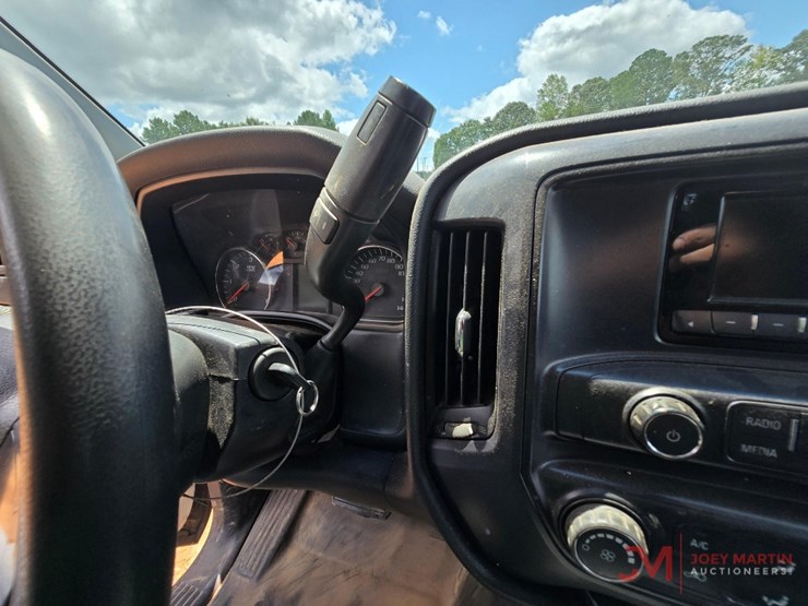2015-chevrolet-silverado-image-22