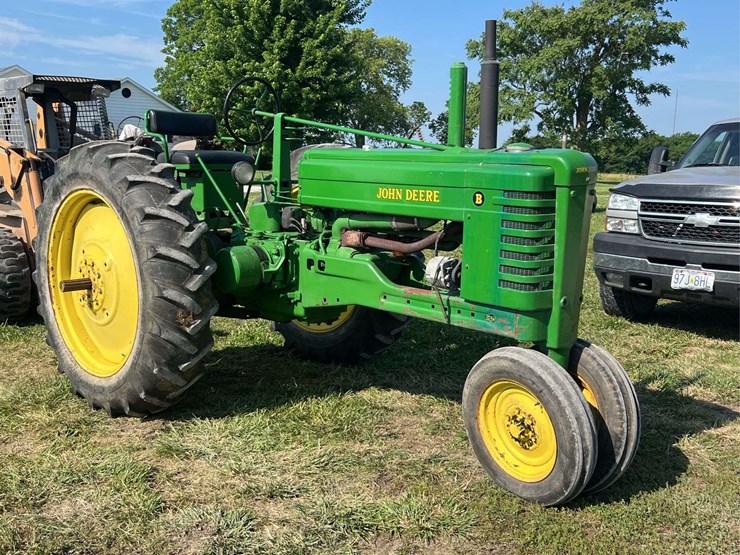 john-deere-b-image-1
