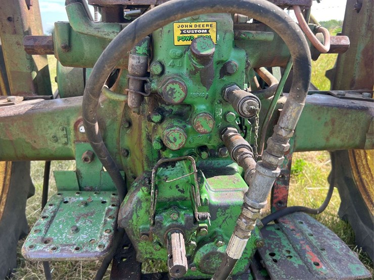 1956-john-deere-60-image-39