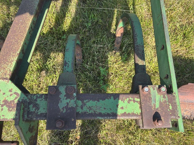 john-deere-11-image-8