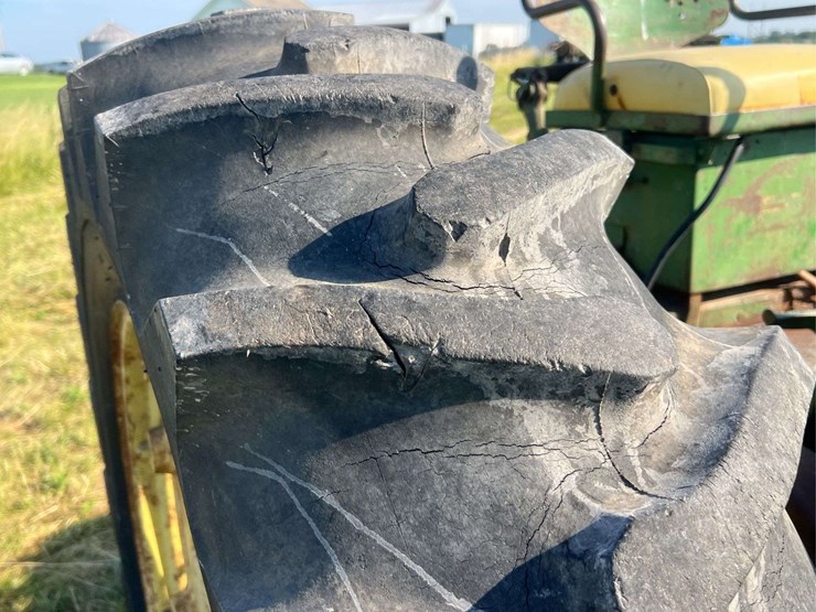 1956-john-deere-60-image-40