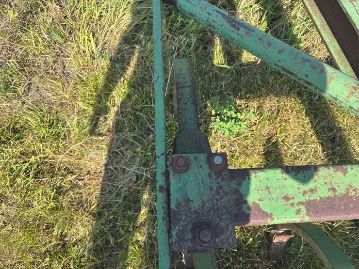 john-deere-11-image-11
