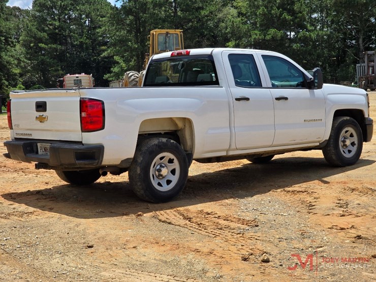 2015-chevrolet-silverado-image-3