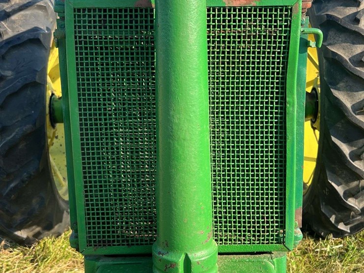 john-deere-b-image-9