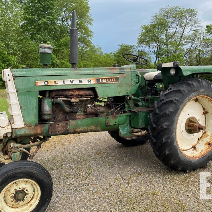 1962 OLIVER 1600