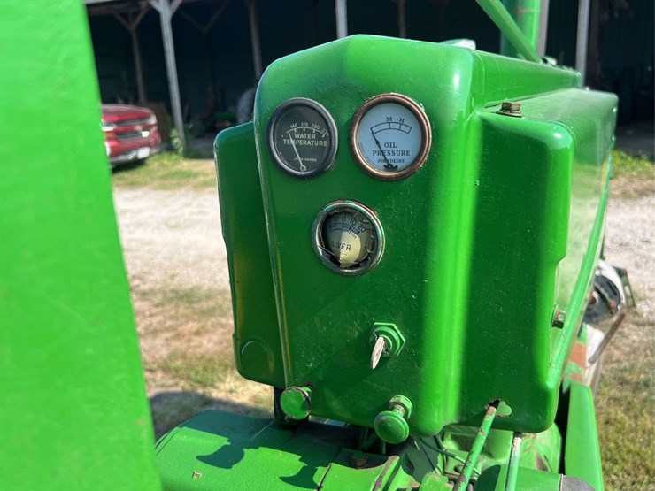 john-deere-b-image-52