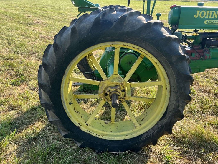 john-deere-b-image-35