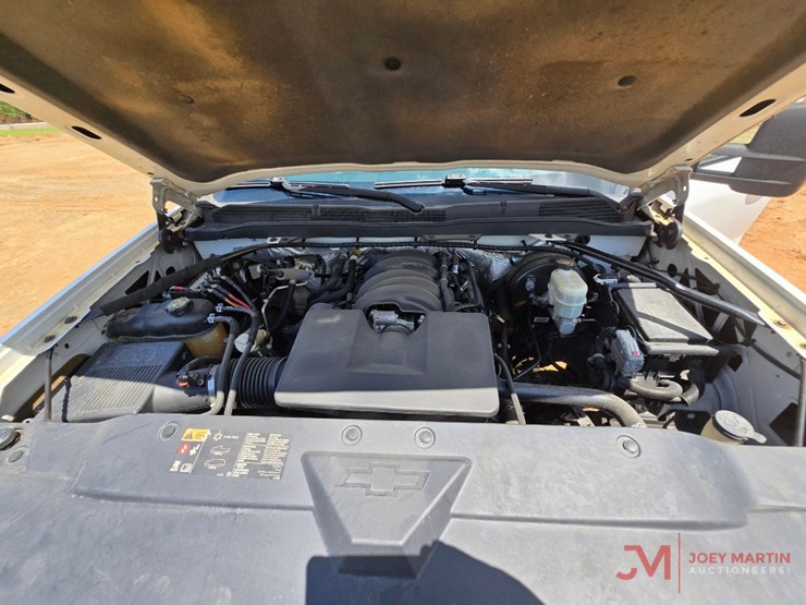2015-chevrolet-silverado-image-16