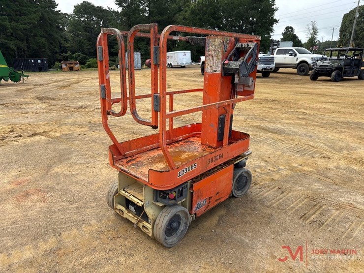2018-jlg-1230es-image-2