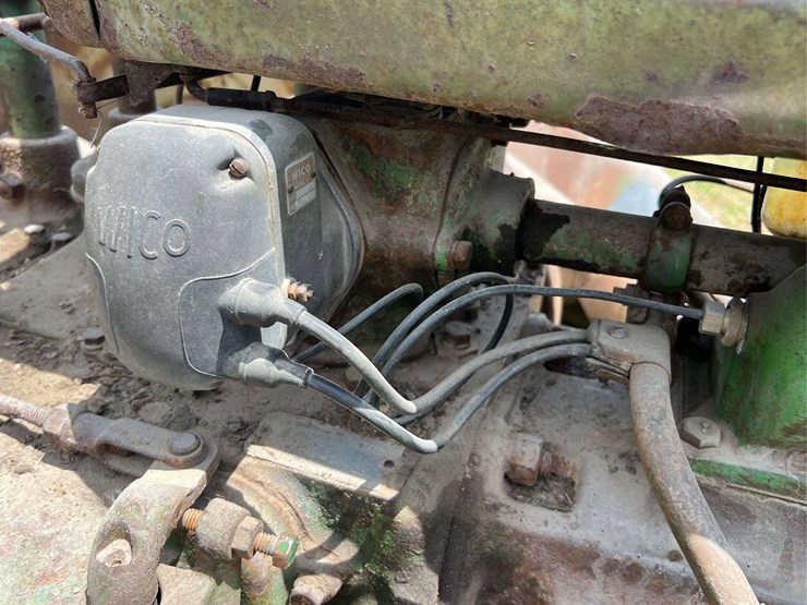 john-deere-b-image-28