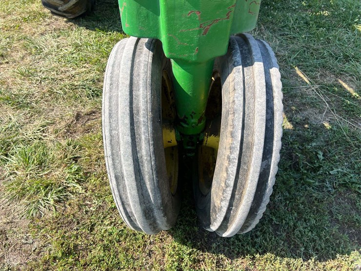 john-deere-b-image-17