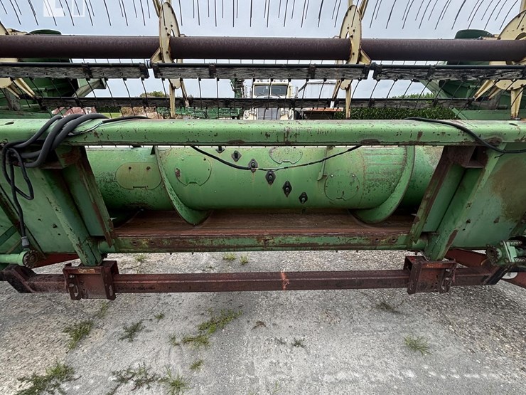 john-deere-215-image-10
