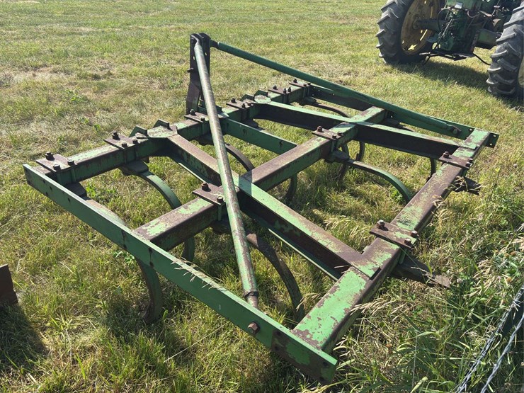 john-deere-11-image-25