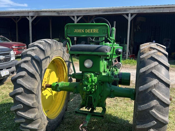 john-deere-b-image-4