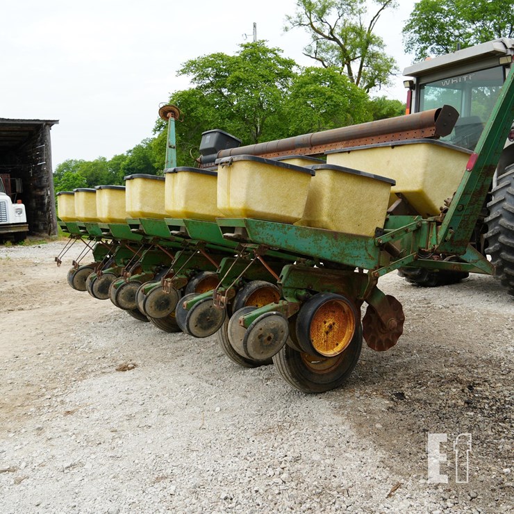 JOHN DEERE 7000