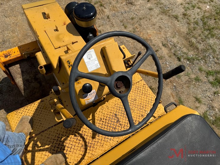 leeboy-400t-image-9