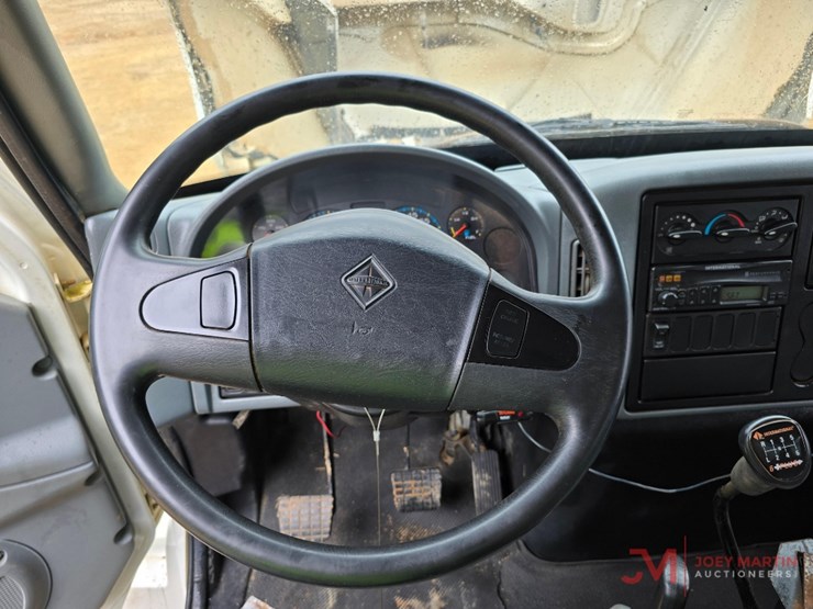 2002-international-durastar-4300-image-23