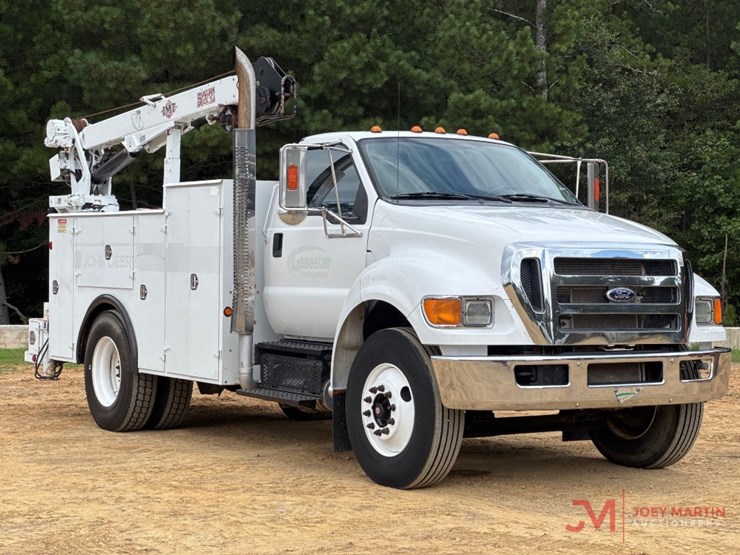 2015-ford-f750-xl-image-1