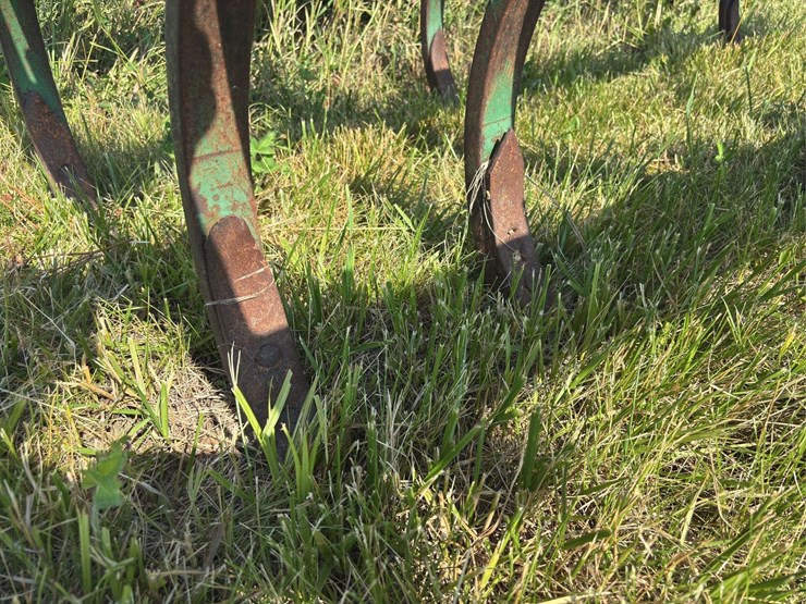 john-deere-11-image-15