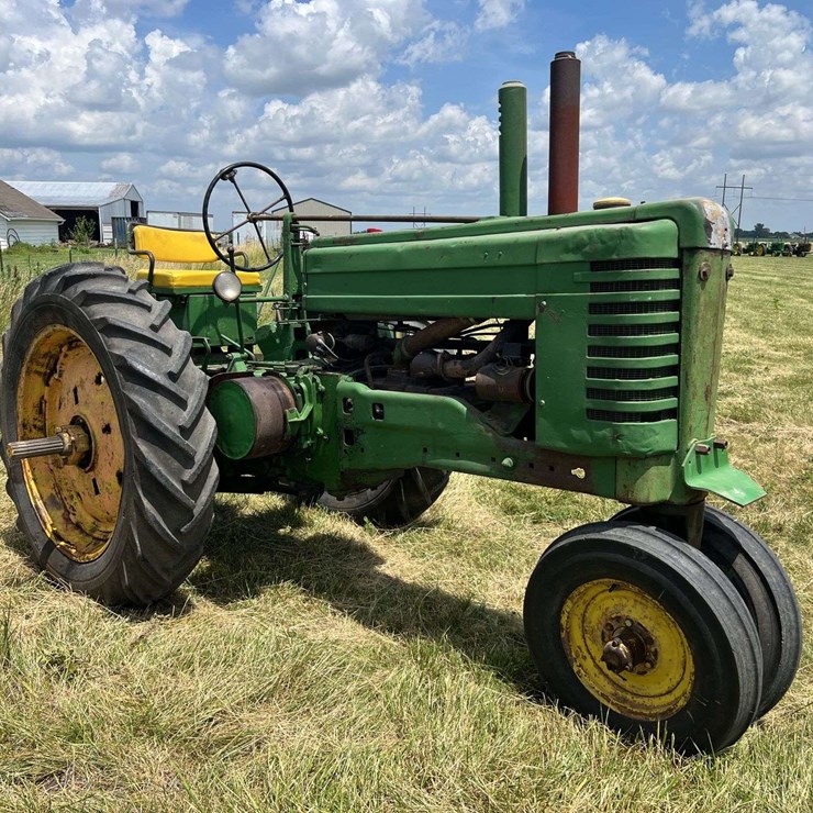 1952 JOHN DEERE A