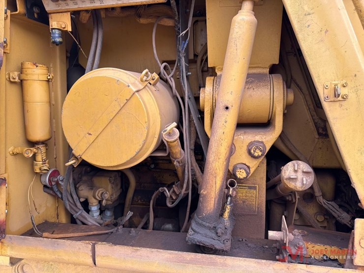 caterpillar-943-lgp-image-11