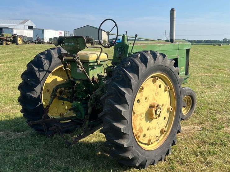 1956-john-deere-60-image-3
