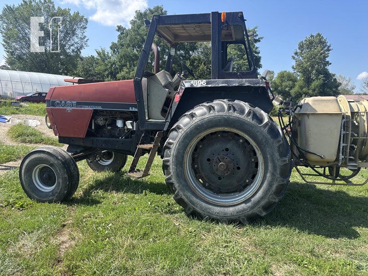1987-case-ih-1896-image-9