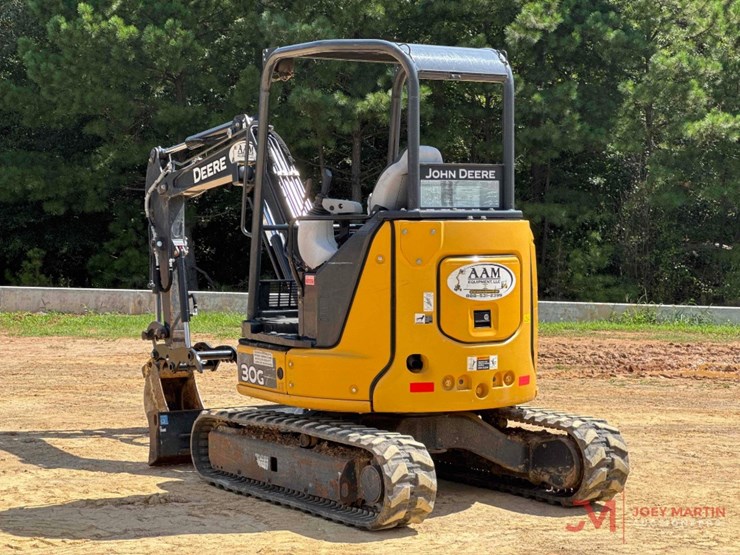 2020-deere-30g-image-1