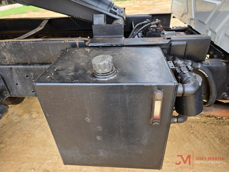 2002-international-durastar-4300-image-10