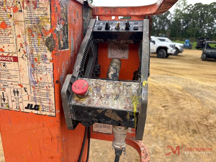 2018-jlg-1230es-image-11