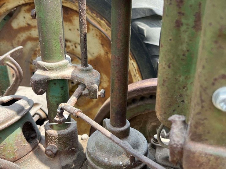 john-deere-b-image-31