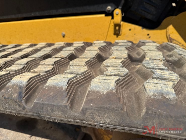 2019-caterpillar-299d2-xps-image-7