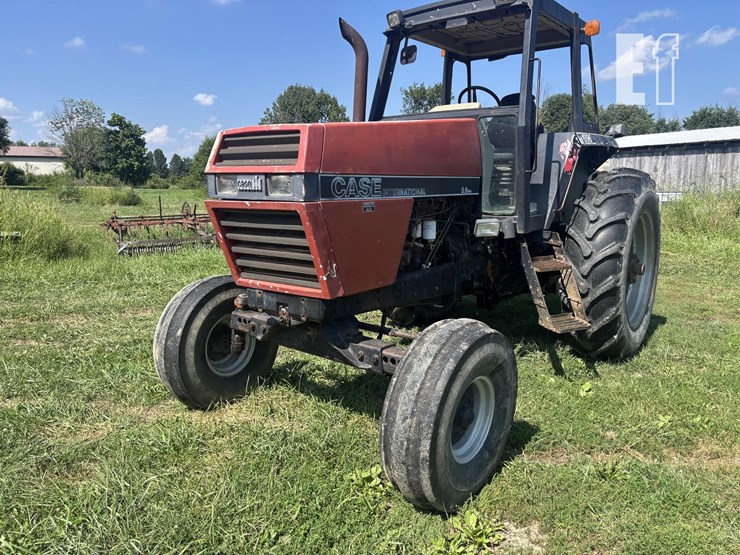 1987-case-ih-1896-image-11