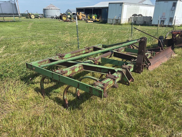 john-deere-11-image-2