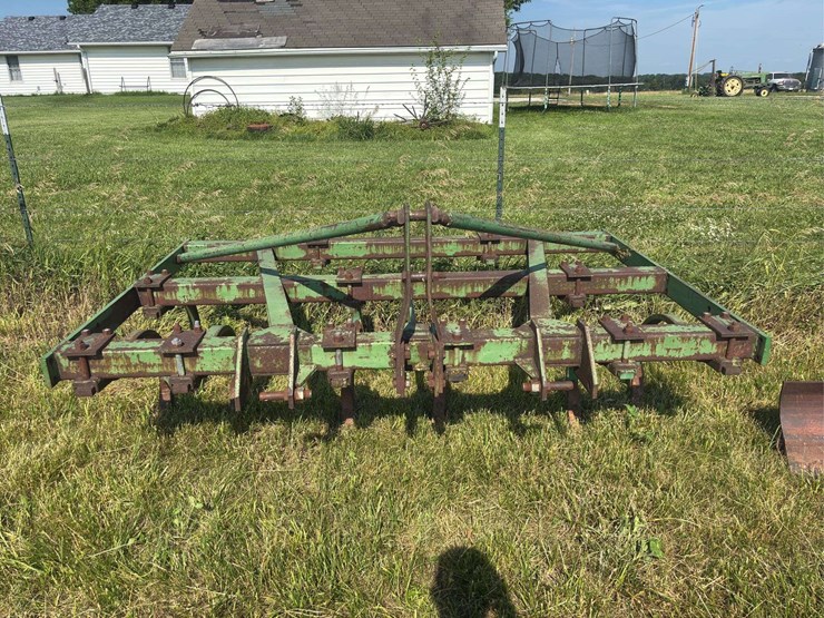 john-deere-11-image-3