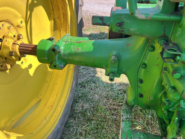 john-deere-b-image-44
