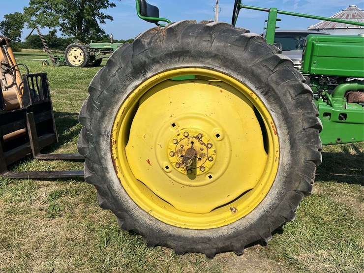 john-deere-b-image-37