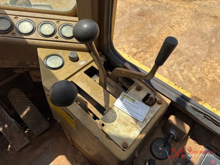 caterpillar-it28b-image-26